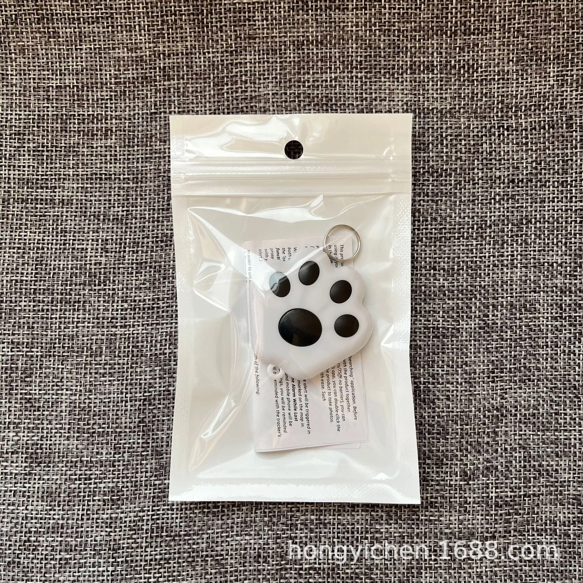Dog Paw Bluetooth Anti-Lost Device Locator: Precision, Versatility, and Peace of Mind for Pet Owners